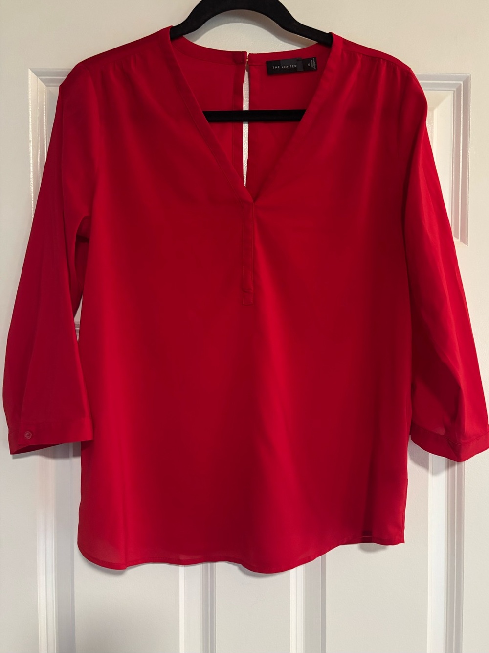 The Limited Red V-Neck 3/4 Sleeve Women's Blouse, size Small